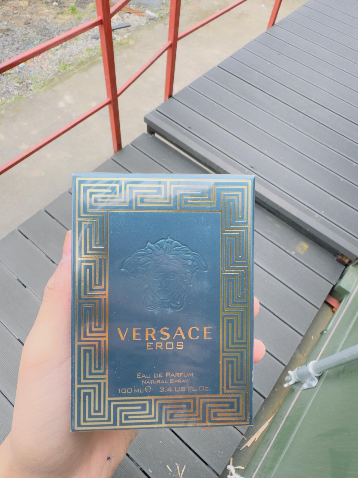 Versace Eros Eau de Parfum Natural Spray 3.4 fl oz / 100 mL – Regular Size